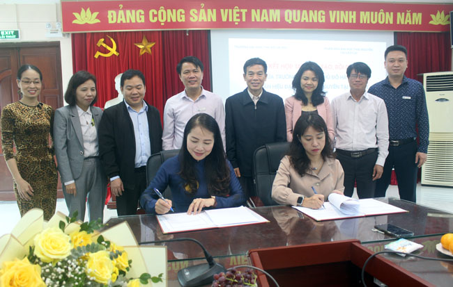 Lễ ký kết hợp tác với phân hiệu Đại học Thái Nguyên tại Lào Cai