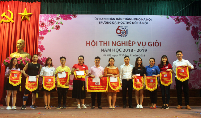 Tưng bừng Hội thi Nghiệp vụ giỏi trường Đại học Thủ đô Hà Nội năm 2018