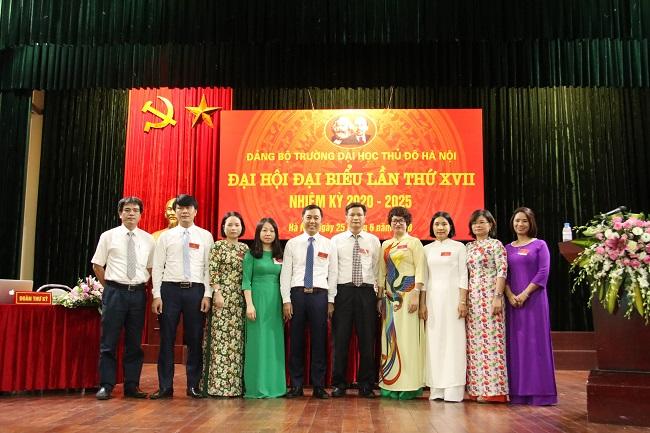 Đại hội đại biểu Đảng bộ Trường Đại học Thủ đô Hà Nội lần thứ XVII, nhiệm kỳ 2020 – 2025: “Đoàn kết – Dân chủ - Sáng tạo – Phát triển”