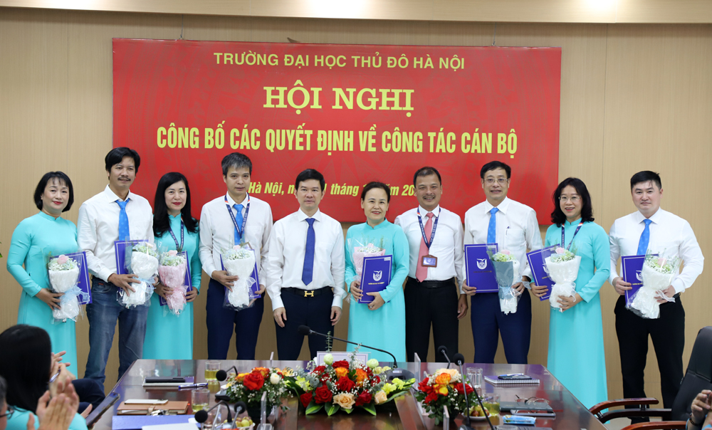 công tác cán bộ