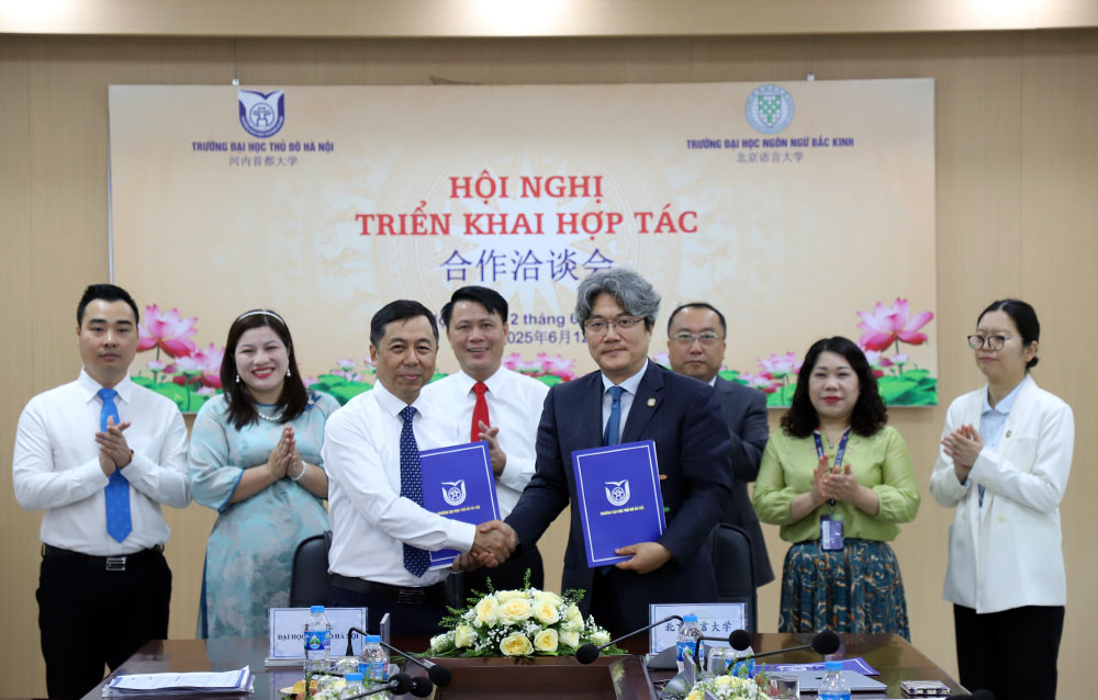 Tăng cường hợp tác với Trường Đại học Ngôn ngữ Bắc Kinh