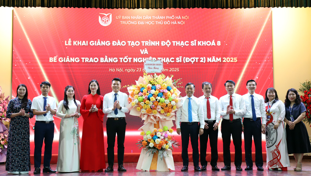 Lễ Khai giảng đào tạo trình độ Thạc sĩ khóa 8 và Lễ Bế giảng – Trao bằng Thạc sĩ (đợt 2) năm 2025
