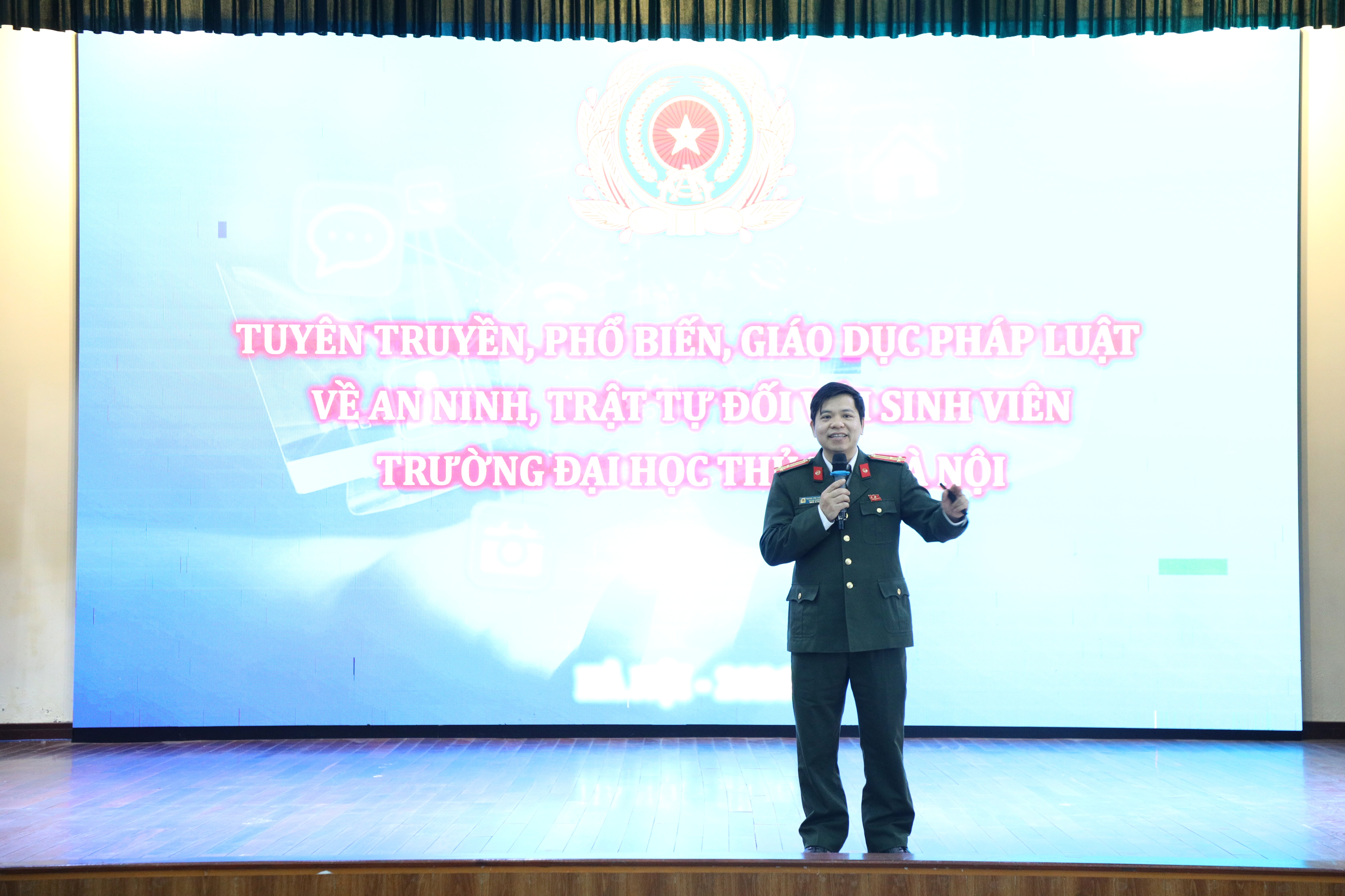 Hội nghị tuyên truyền pháp luật về an toàn giao thông và phòng, chống tệ nạn xã hội năm học 2025 – 2026.