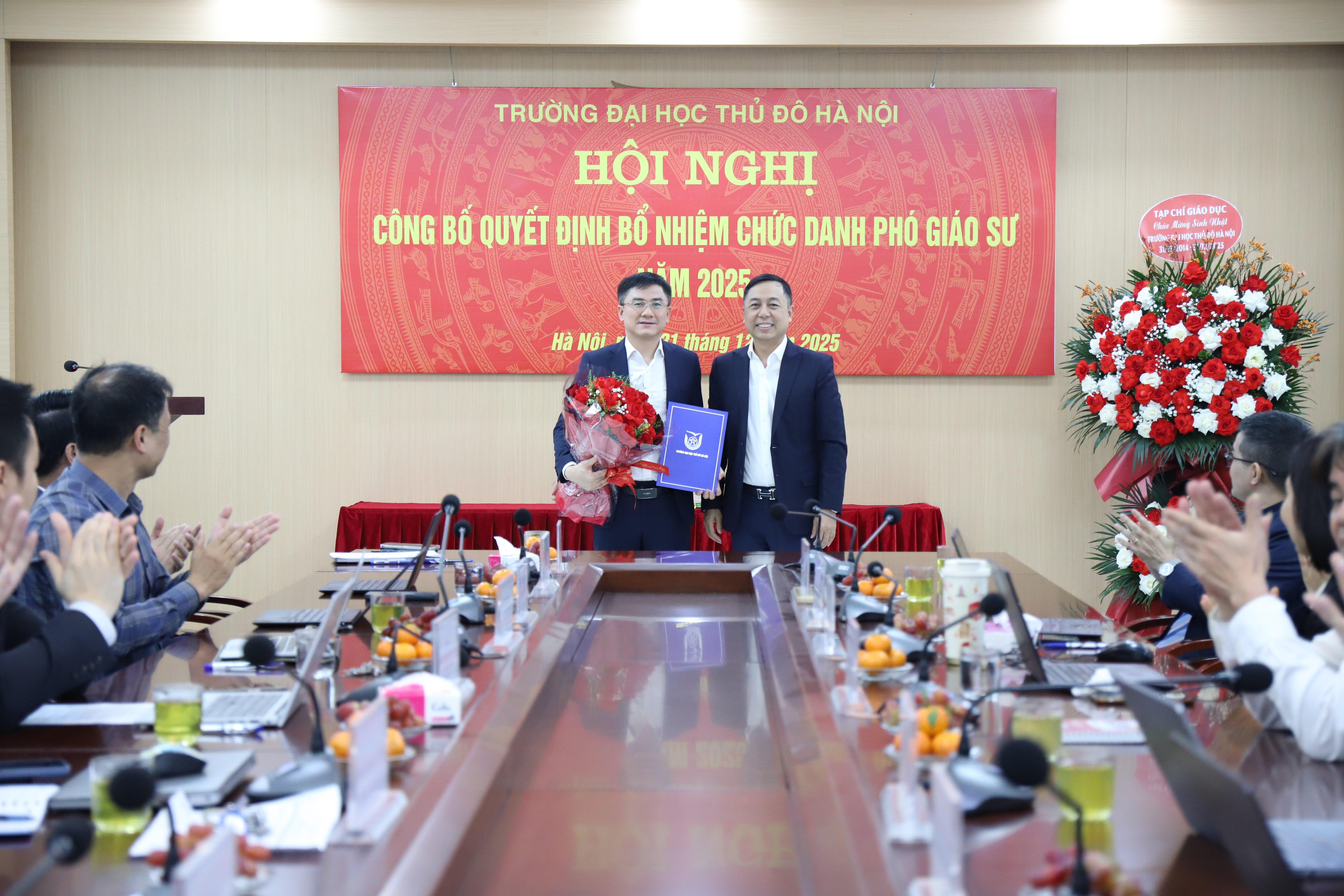 Hội nghị công bố quyết định bổ nhiệm chức danh Phó Giáo sư năm 2025.