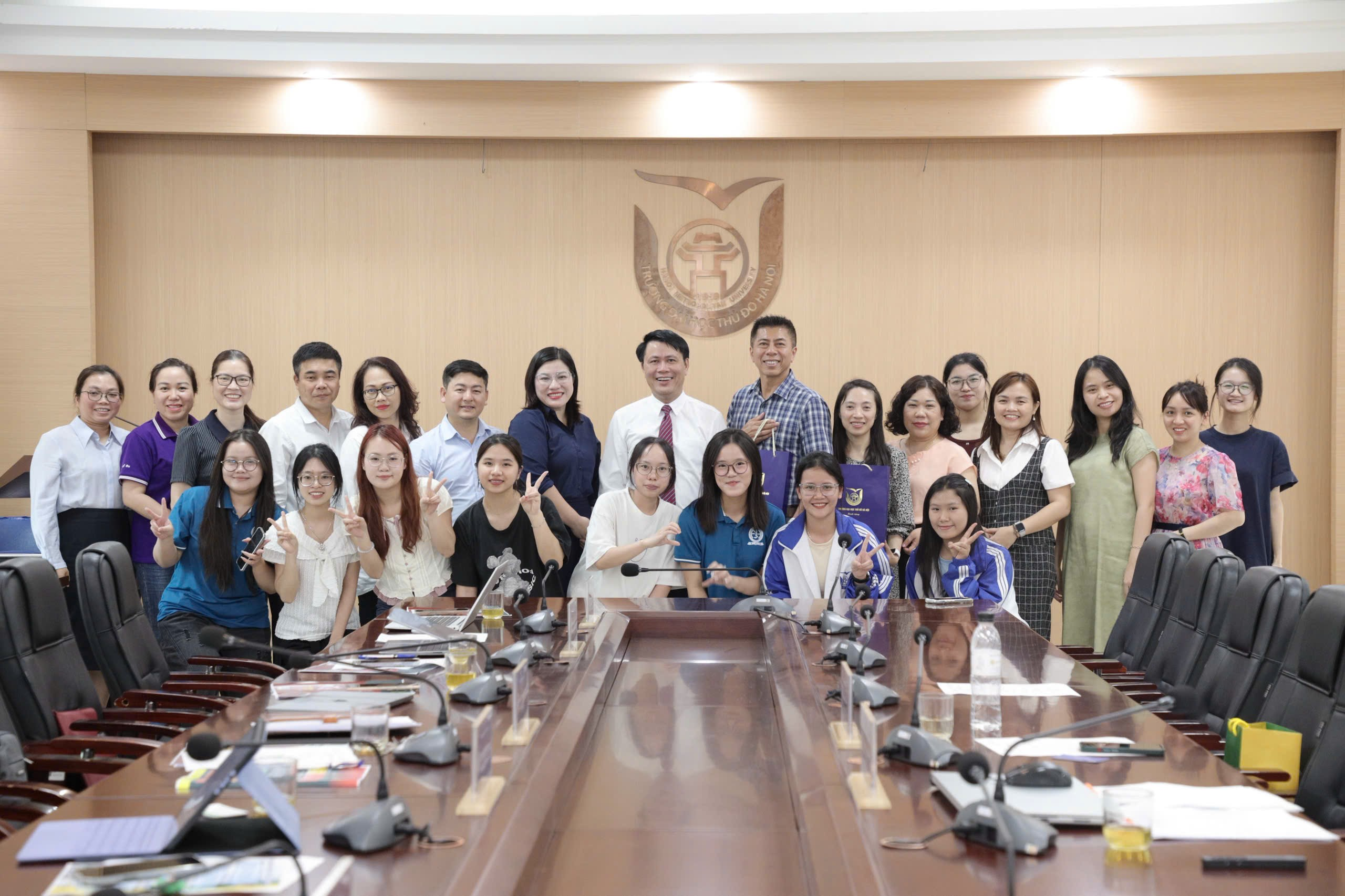 Thúc đẩy hợp tác với Trường Đại học Ngoại ngữ Vân Tảo (Trung Quốc)