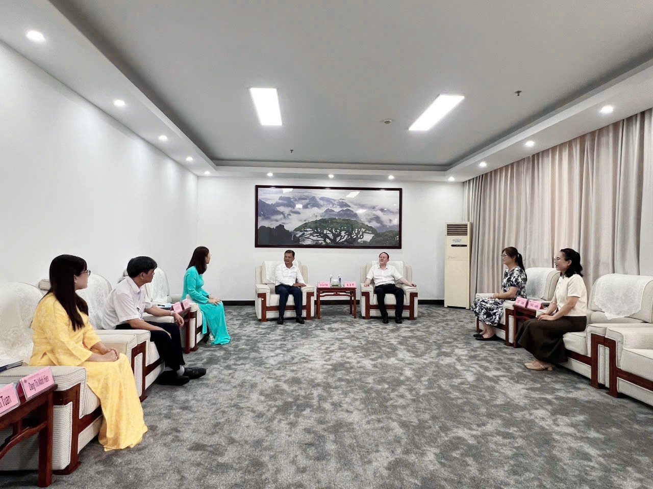 TRƯỜNG ĐẠI HỌC THỦ ĐÔ HÀ NỘI VÀ HỌC VIỆN SƯ PHẠM KHOA HỌC KỸ THUẬT QUẢNG TÂY (TRUNG QUỐC): KẾT NỐI TRI THỨC - THÚC ĐẨY HỢP TÁC ĐÀO TẠO, NGHIÊN CỨU VÀ PHÁT TRIỂN NGUỒN NHÂN LỰC