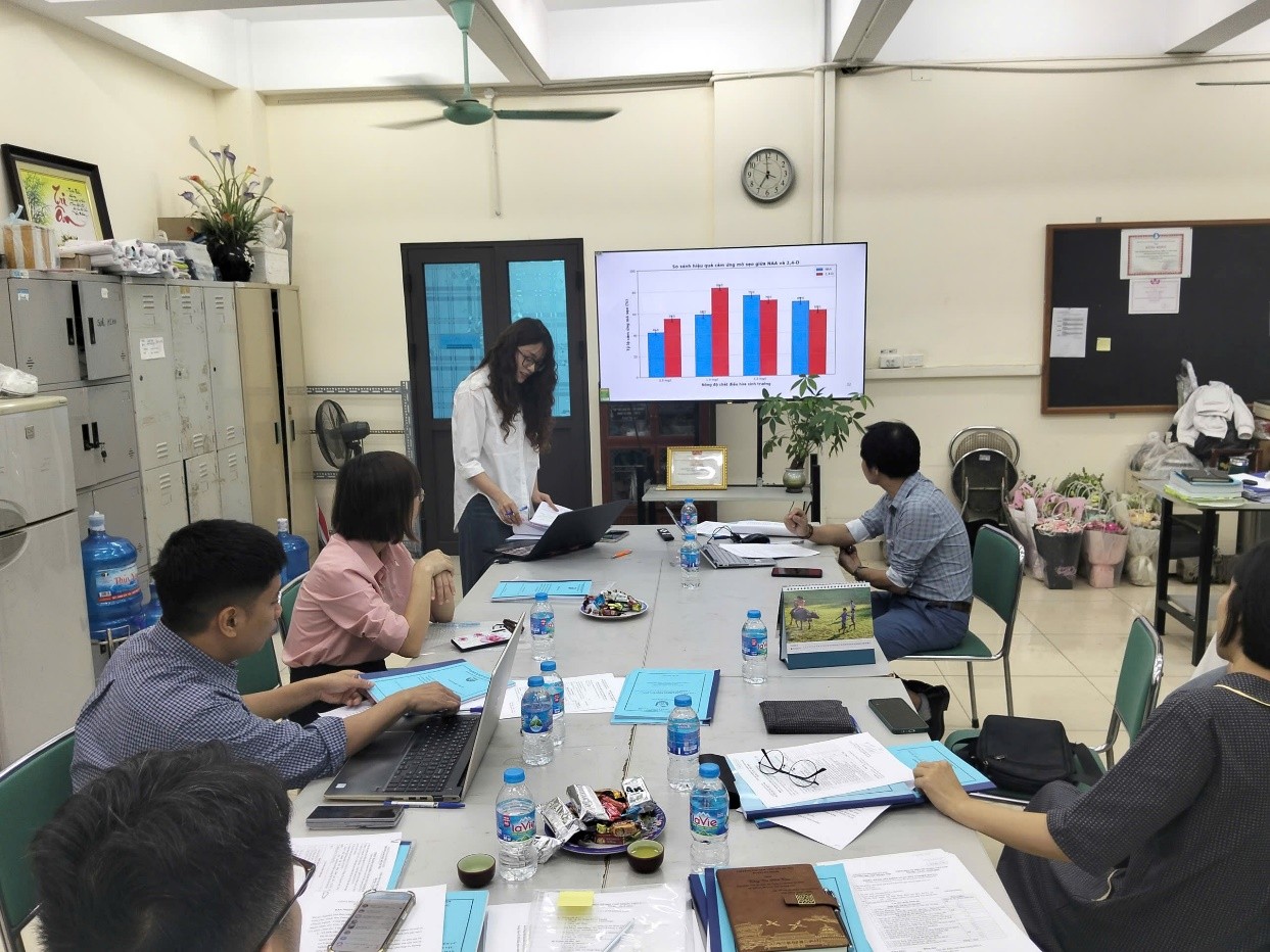 Dấu mốc đầu tiên của Khoa Kỹ thuật và Môi trường: Sinh viên khóa đầu tiên bảo vệ khóa luận tốt nghiệp