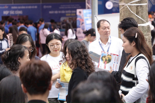 Hà Nội tổ chức lại các cơ sở giáo dục nghề nghiệp, giáo dục thường xuyên (hanoimoi.vn)
