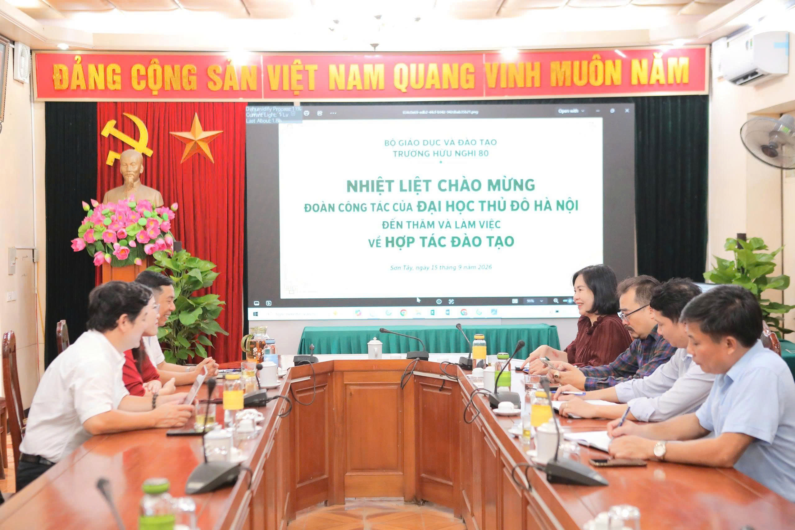 Trường Đại học Thủ đô Hà Hội và trường hữu nghị 80 trao đổi định hướng hợp tác đào tạo lưu học sinh Lào