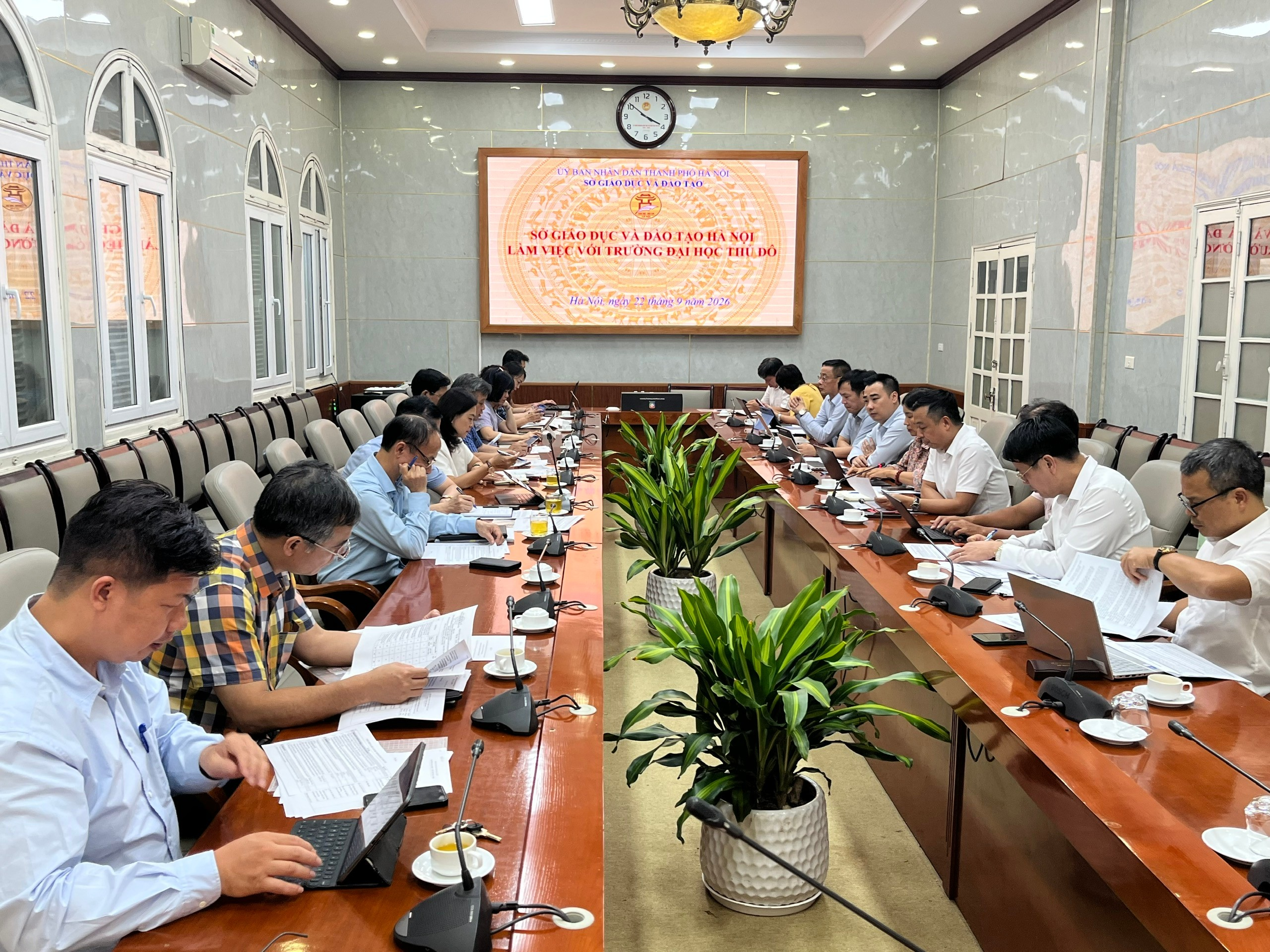 Phối hợp với Sở Giáo dục và Đào tạo Hà Nội triển khai các nhiệm vụ trọng tâm
