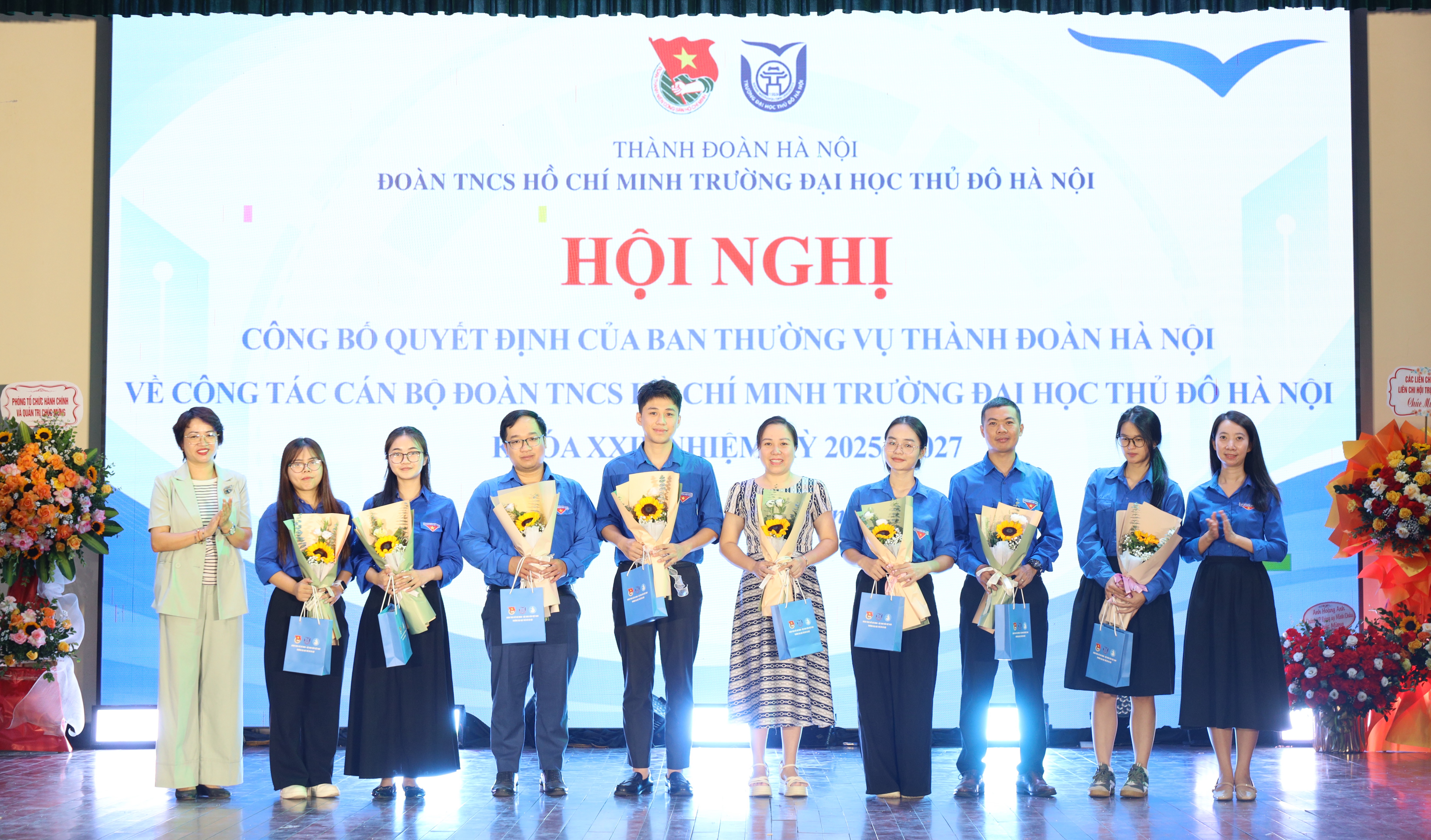 Hội nghị công bố Quyết định của Ban Thường vụ Thành đoàn Hà Nội về công tác cán bộ Đoàn TNCS Hồ Chí Minh Trường Đại học Thủ đô Hà Nội khóa XXII, nhiệm kỳ 2025 – 2027 