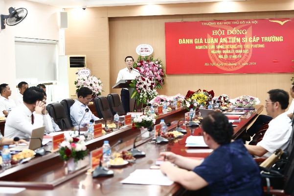 Quang cảnh Lễ bảo vệ luận án Tiến sĩ của NCS Hoàng Thị Thu Phương. 