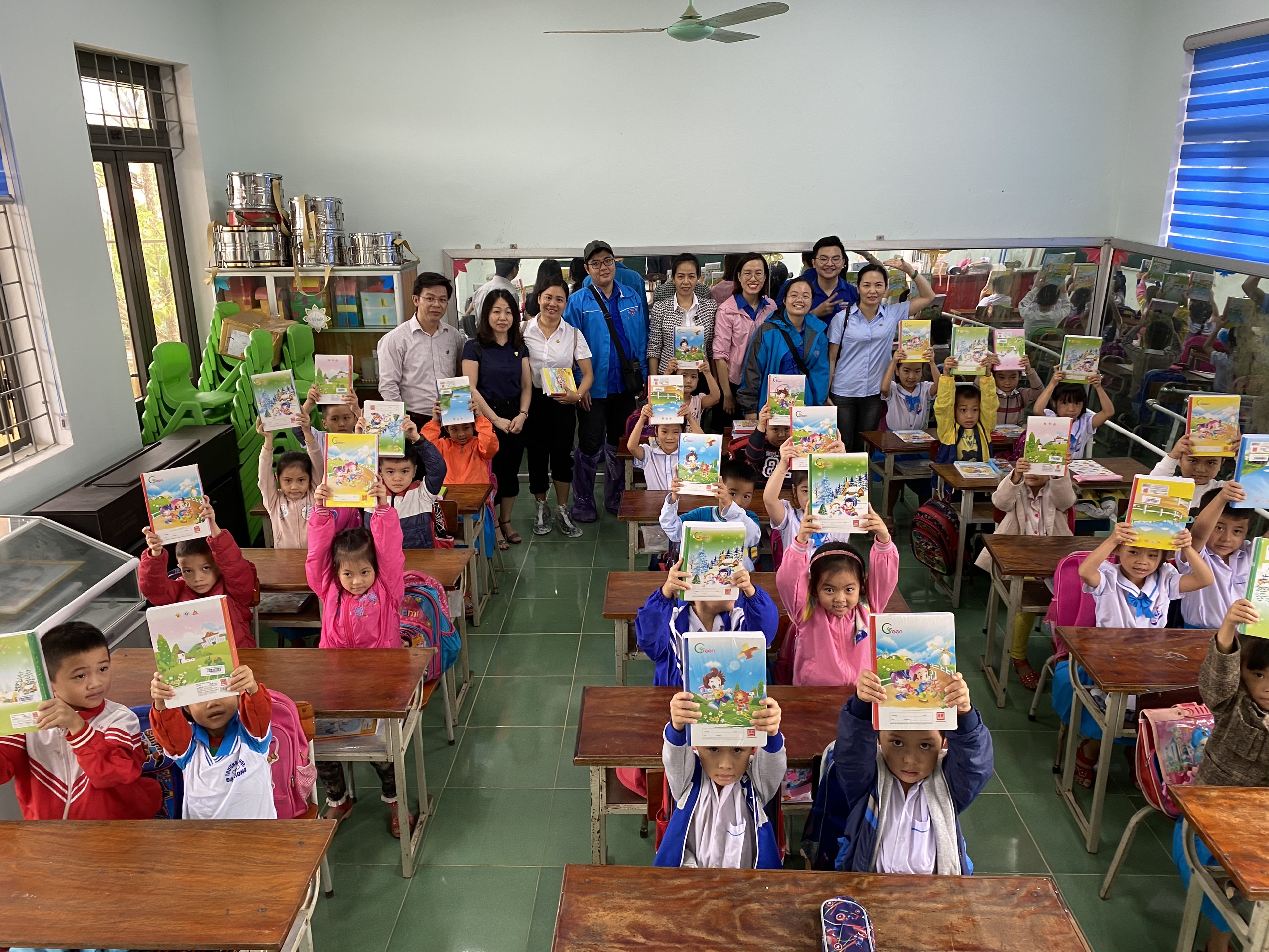 Trường Đại học Thủ đô Hà Nội với các hoạt động thiện nguyện ủng hộ đồng bào miền Trung