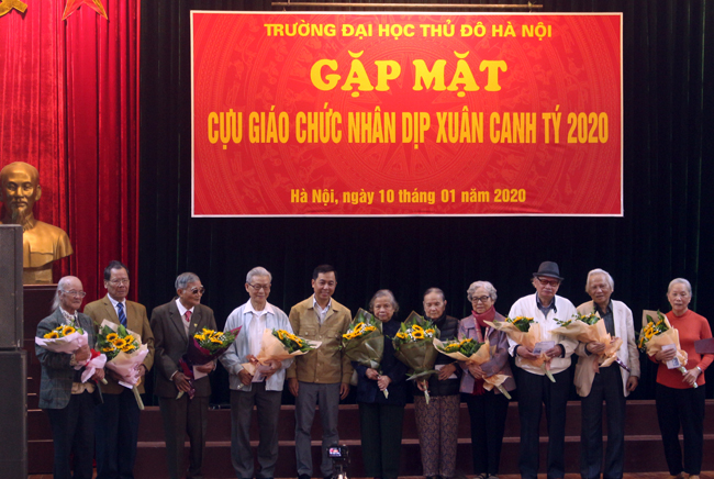 Gặp mặt cựu giáo chức nhân dịp xuân Canh Tý 2020