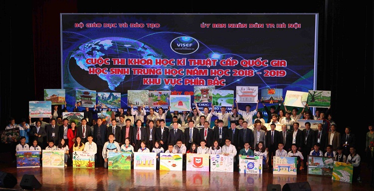 Trường ĐH Thủ đô Hà Nội tặng thưởng các tác giả đề tài đạt giải Cuộc thi khoa học kỹ thuật cấp quốc gia học sinh trung học