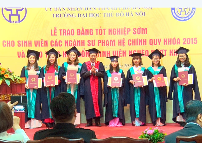 ĐH Thủ đô Hà Nội – trường đầu tiên có sinh viên ngành sư phạm tốt nghiệp sớm