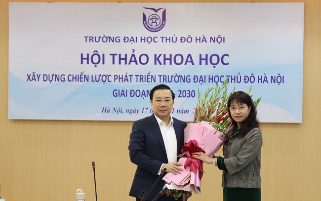 Xây dựng chiến lược phát triển Trường Đại học Thủ đô Hà Nội 