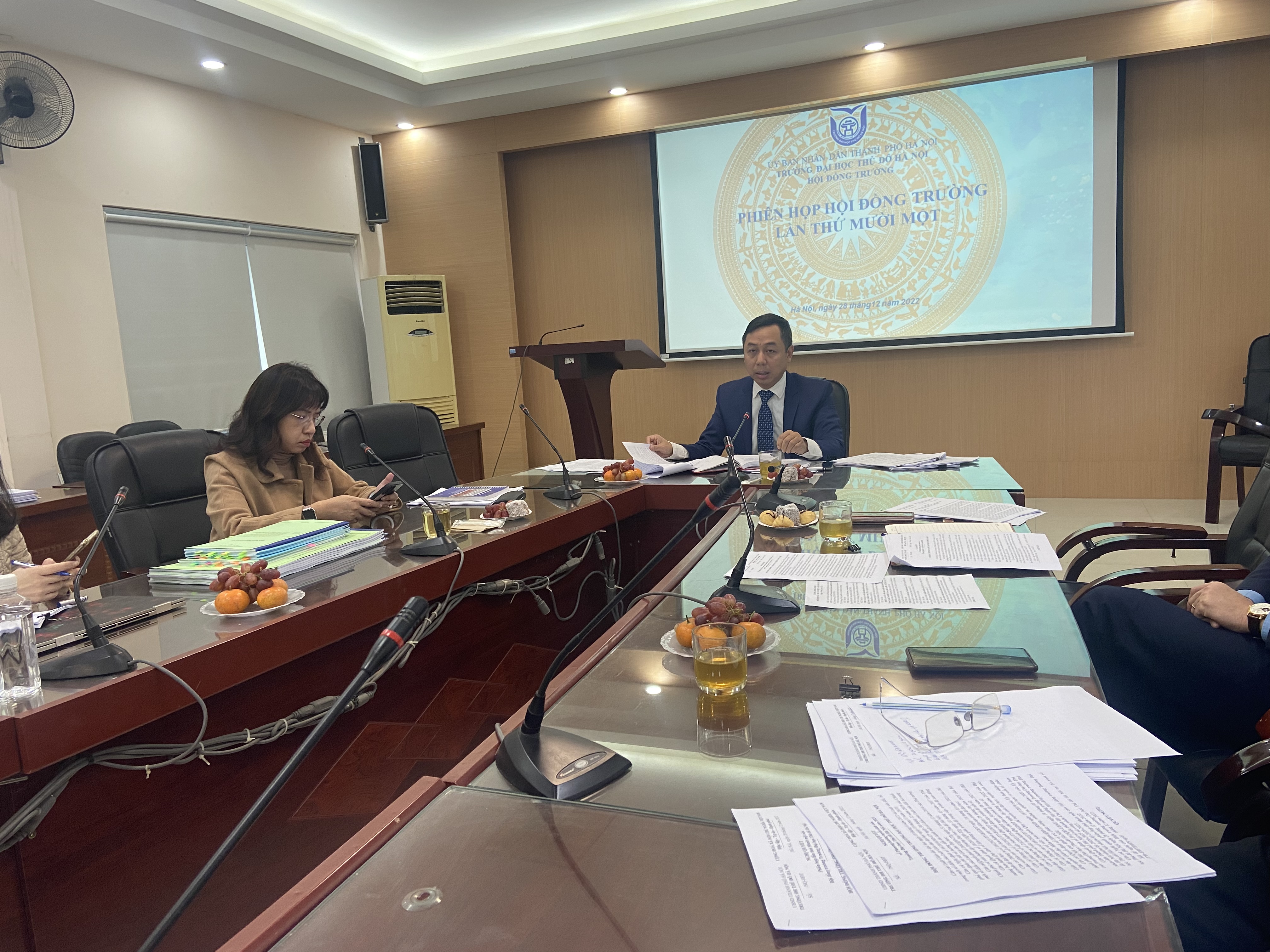 Hội đồng trường Trường Đại học Thủ đô Hà Nội họp phiên họp thứ Mười một