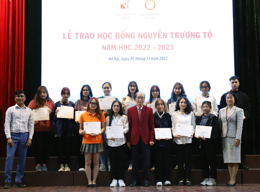 15 sinh viên Trường Đại học Thủ đô Hà Nội được nhận học bổng Nguyễn Trường Tộ