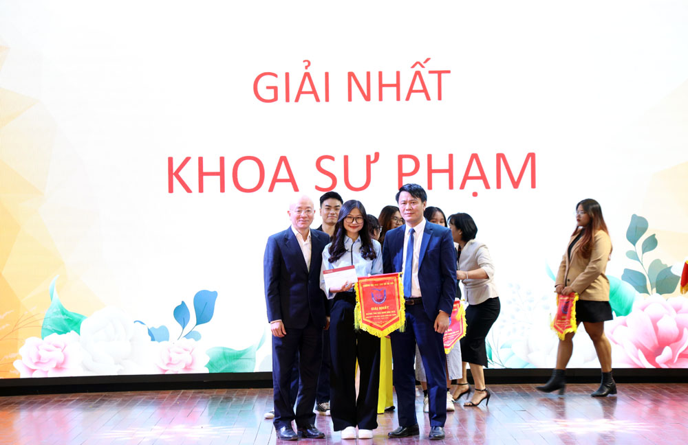 Festival sinh viên 2023: “Tự hào Trường Đại học Thủ đô Hà Nội – Nơi chắp cánh ước mơ”