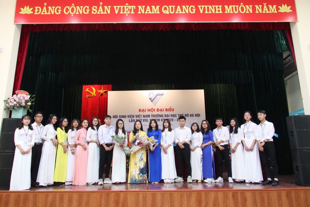 Tự hào truyền thống sinh viên Trường Đại học Thủ đô Hà Nội