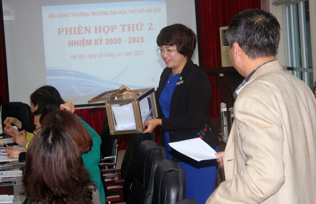 Trường Đại học Thủ đô Hà Nội lấy phiếu tín nhiệm chức danh Hiệu trưởng